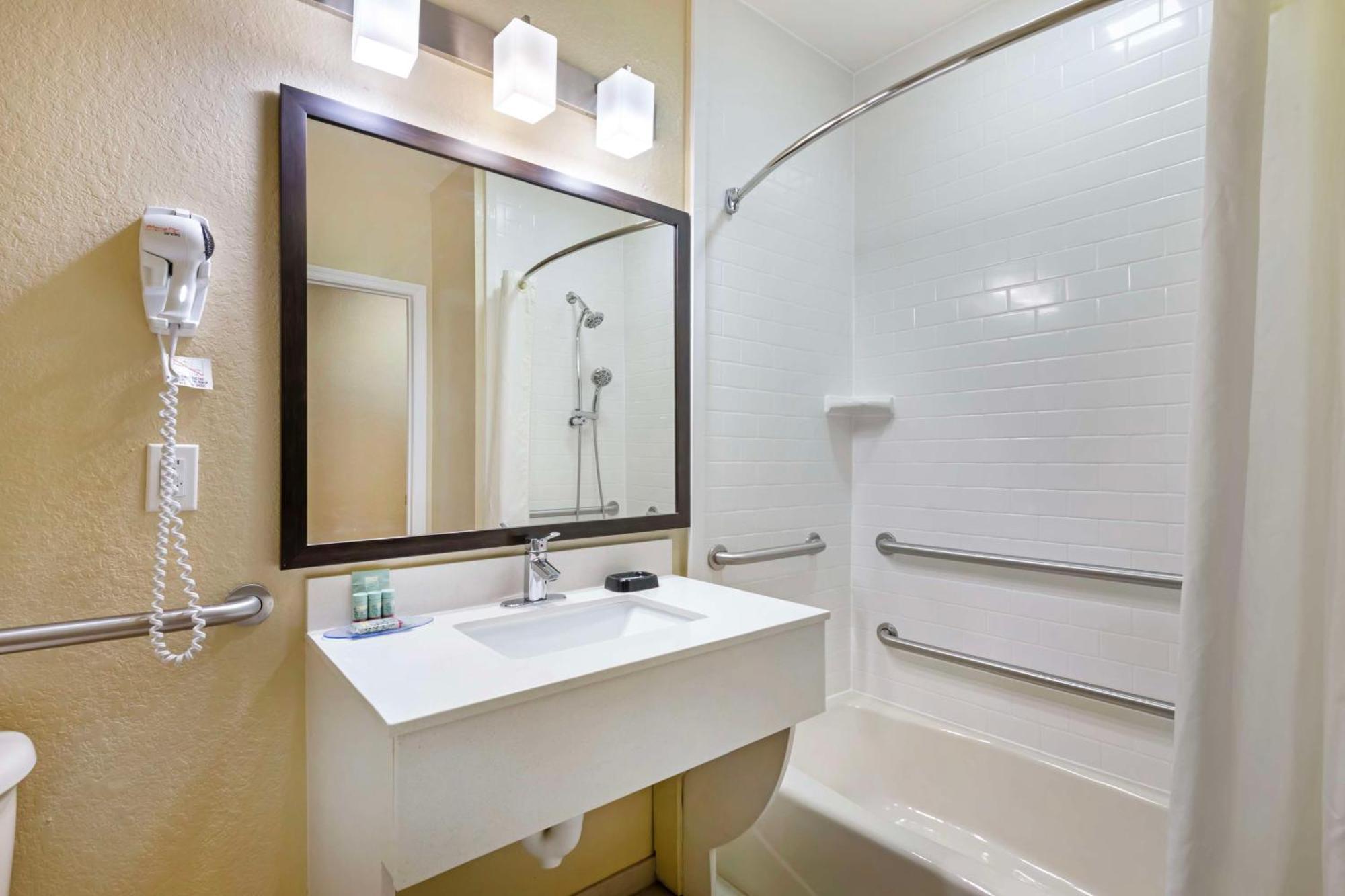 Best Western Edgewater Inn Ngoại thất bức ảnh